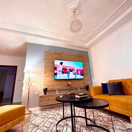 The Luxe Apartments จีโรคาสเตอร์ ภายนอก รูปภาพ