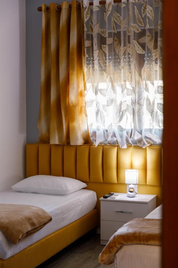 The Luxe Apartments จีโรคาสเตอร์ ภายนอก รูปภาพ