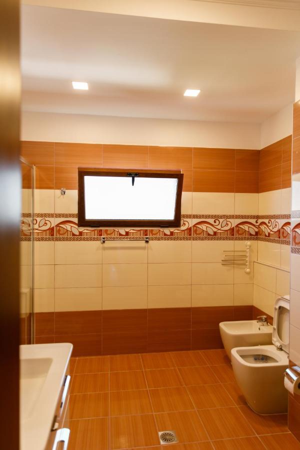 The Luxe Apartments จีโรคาสเตอร์ ภายนอก รูปภาพ