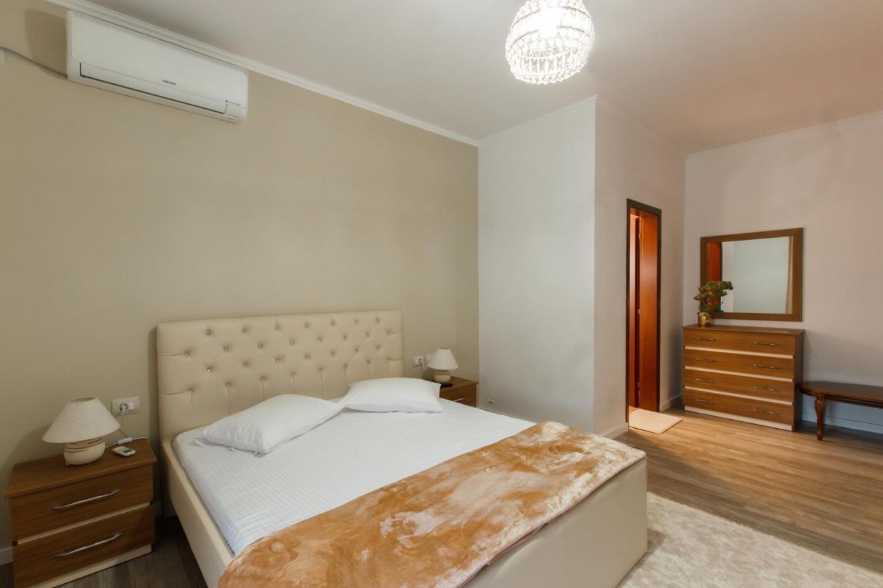 The Luxe Apartments จีโรคาสเตอร์ ภายนอก รูปภาพ