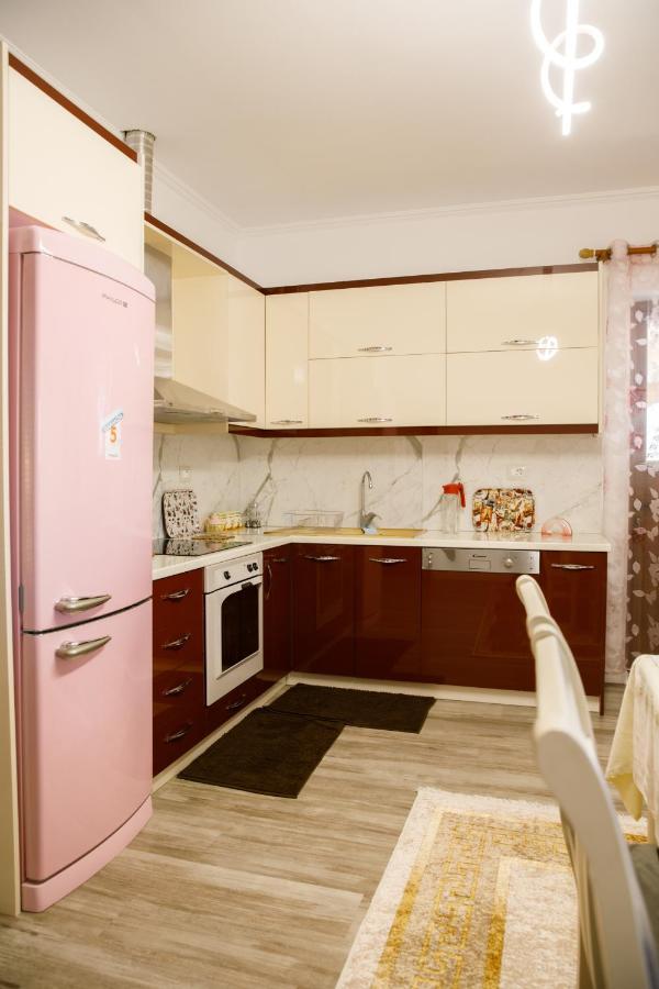 The Luxe Apartments จีโรคาสเตอร์ ภายนอก รูปภาพ