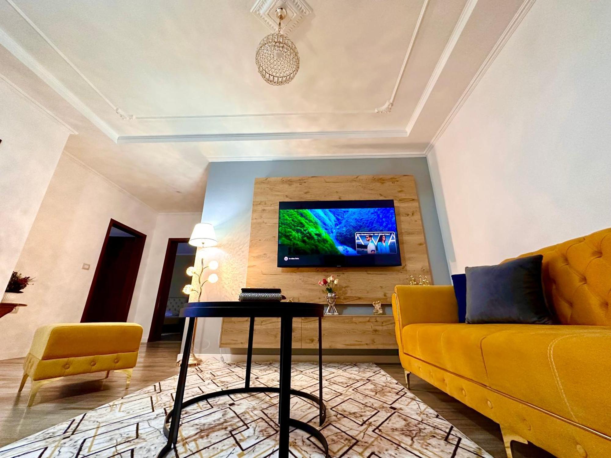 The Luxe Apartments จีโรคาสเตอร์ ภายนอก รูปภาพ